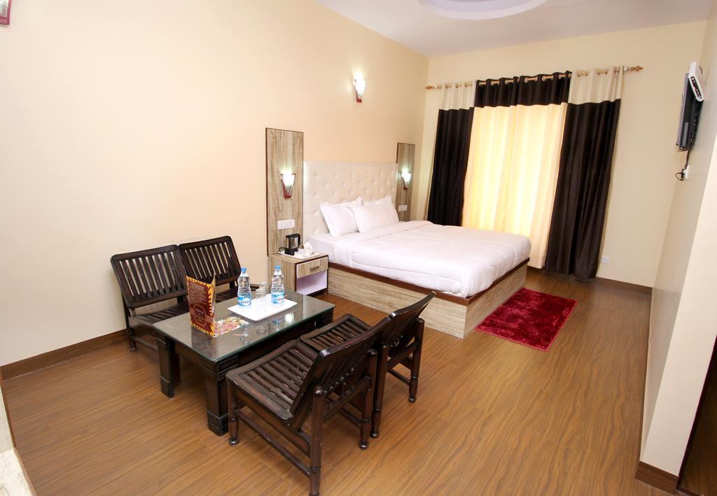 The Grand Welcome Hotel Shimla Bagian luar foto