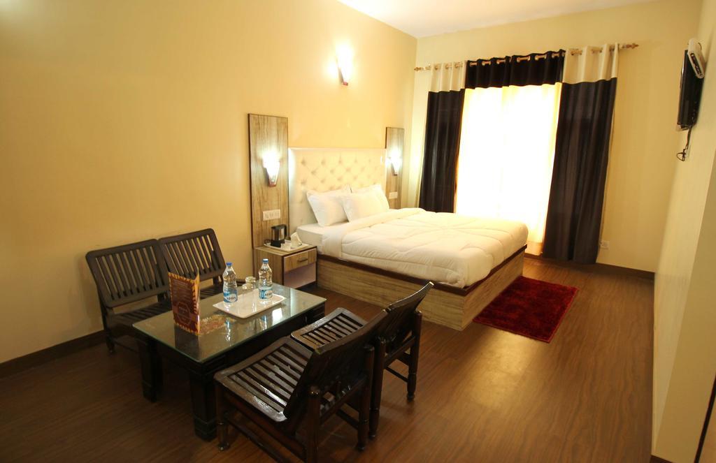 The Grand Welcome Hotel Shimla Bagian luar foto